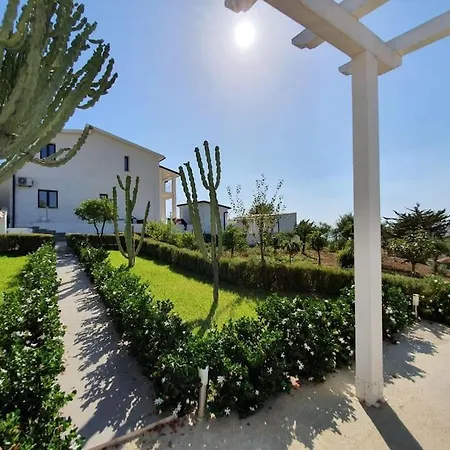 Zina, Terrazza Sul Mediterraneo. Holiday home *